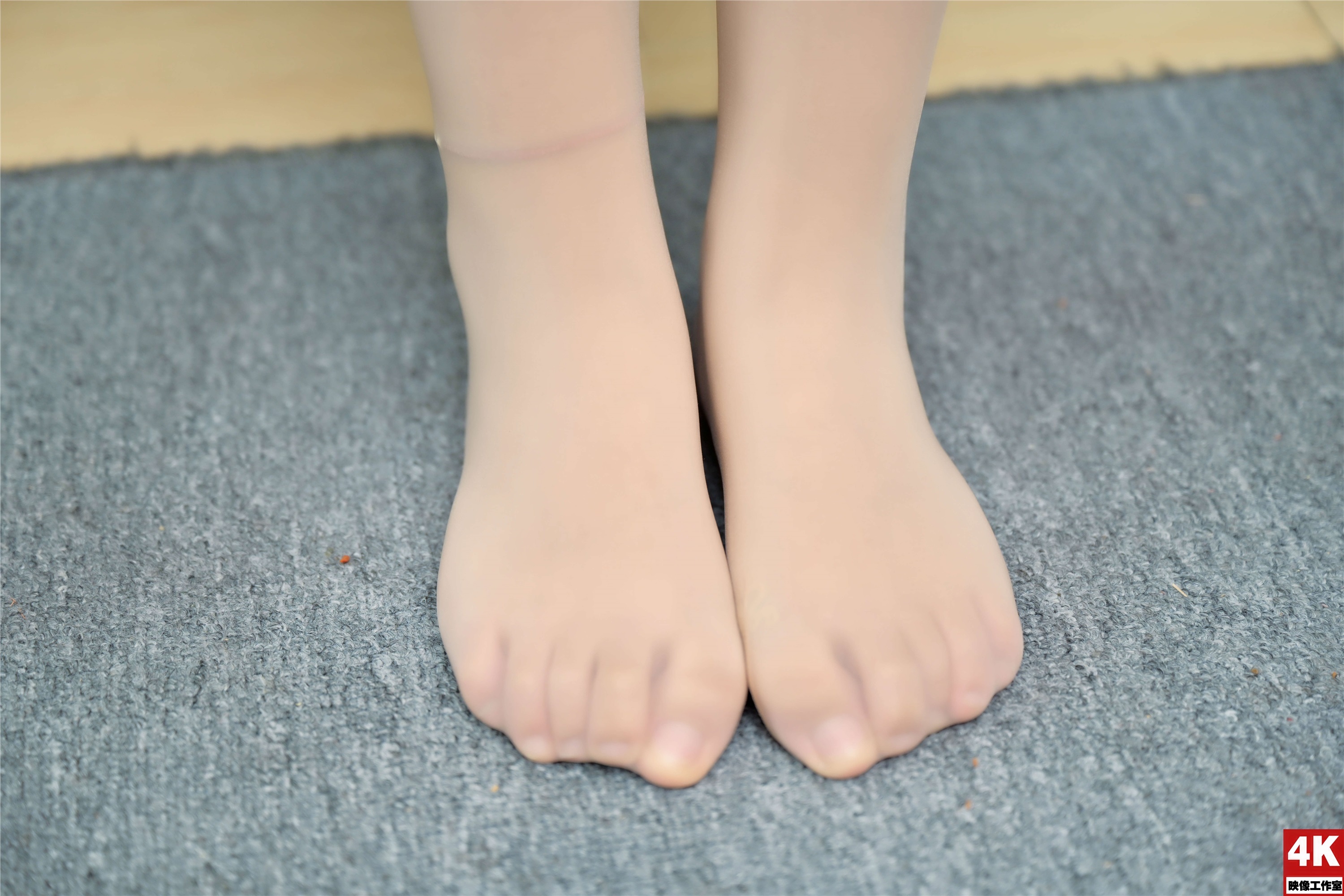 Ligui丽柜 2022.08.17 氛围灯下的肉丝 小發